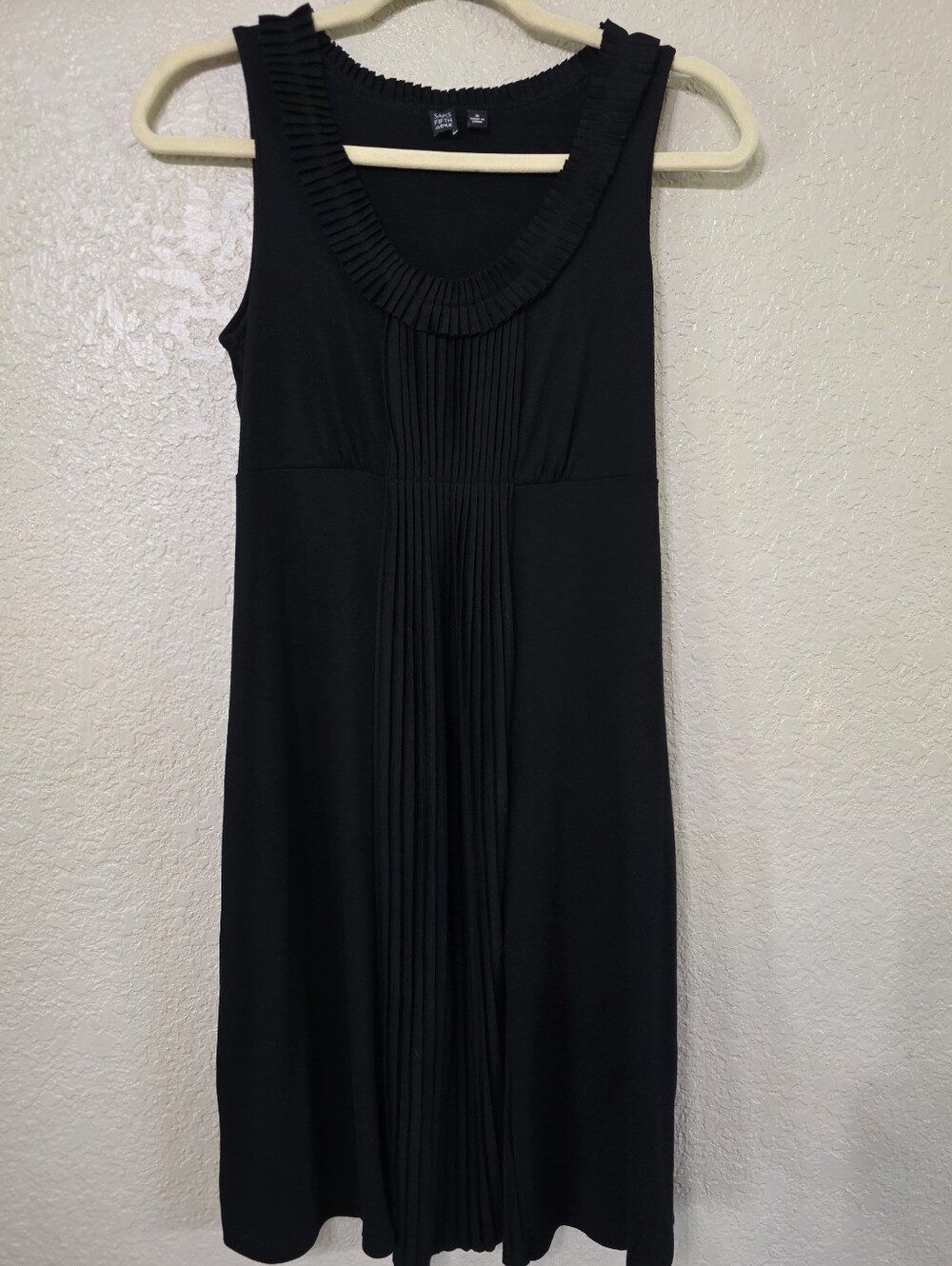 Saks Fifth Avenue Black Sleeveless Pleated-Front Midi Dress